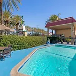 Anaheim Discovery Inn And Suites